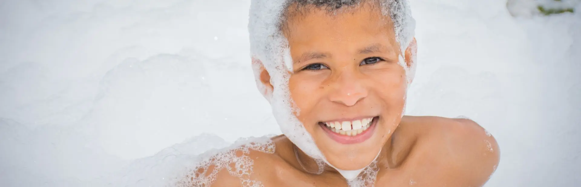 Schuimparty camping voor oudere jeugd