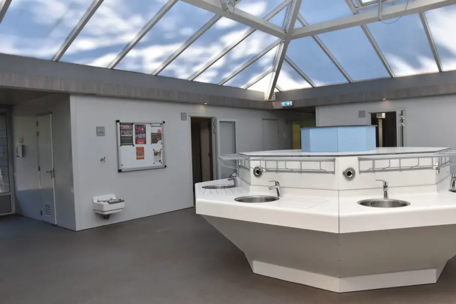 Camping met hond sanitair gebouw Ommervallei 1