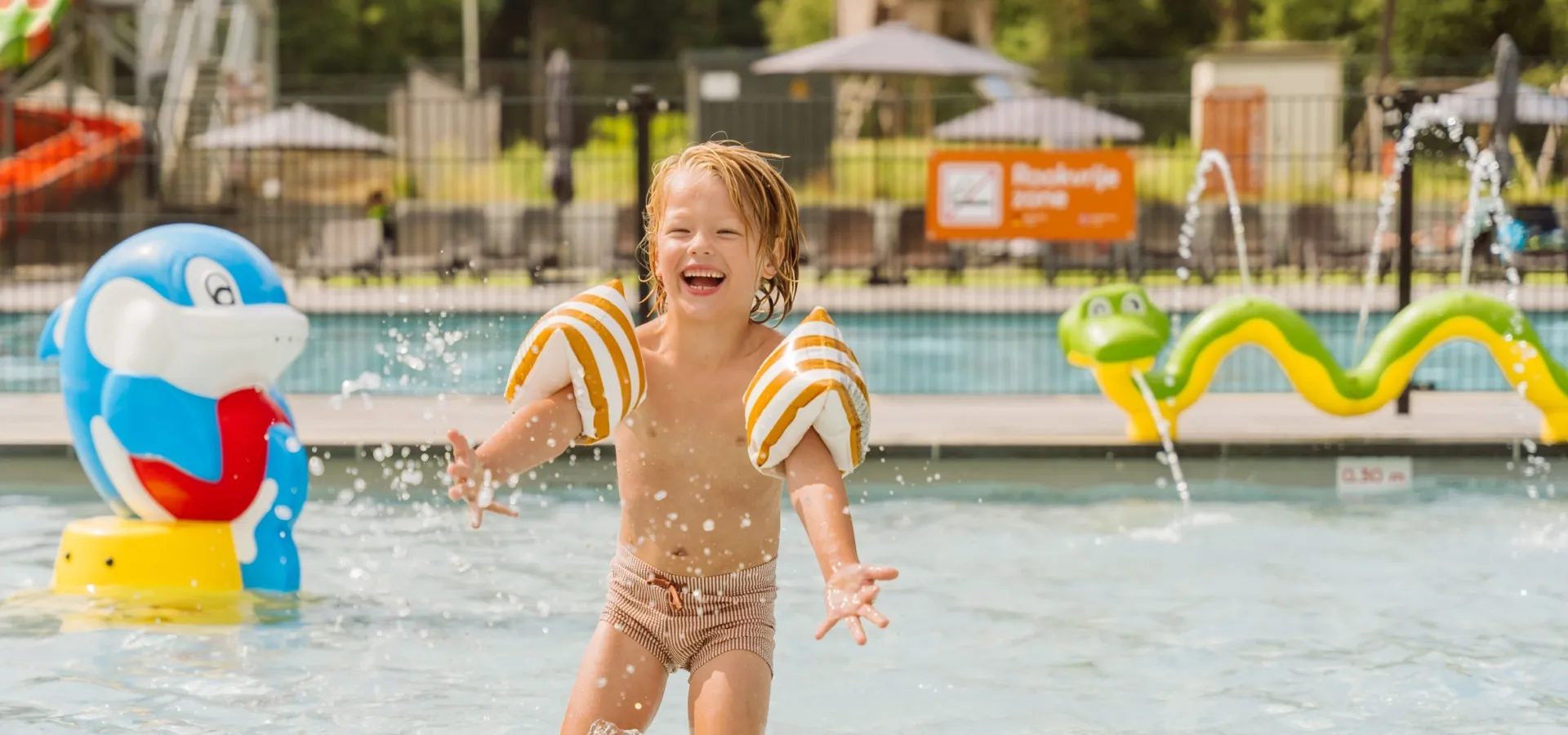 Camping Ommen met zwembad faciliteiten blok